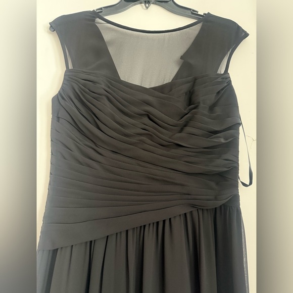 Lauren Ralph Lauren Evening Ruched Waist Mesh Detail Maxi Dress Size 6 - Picture 2 of 4